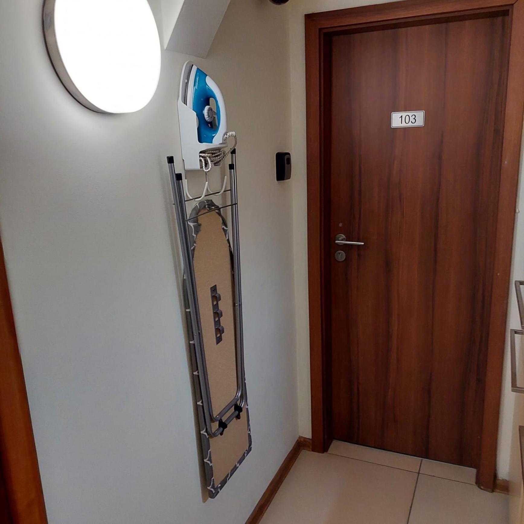 Aparthotel Salve Station 3*